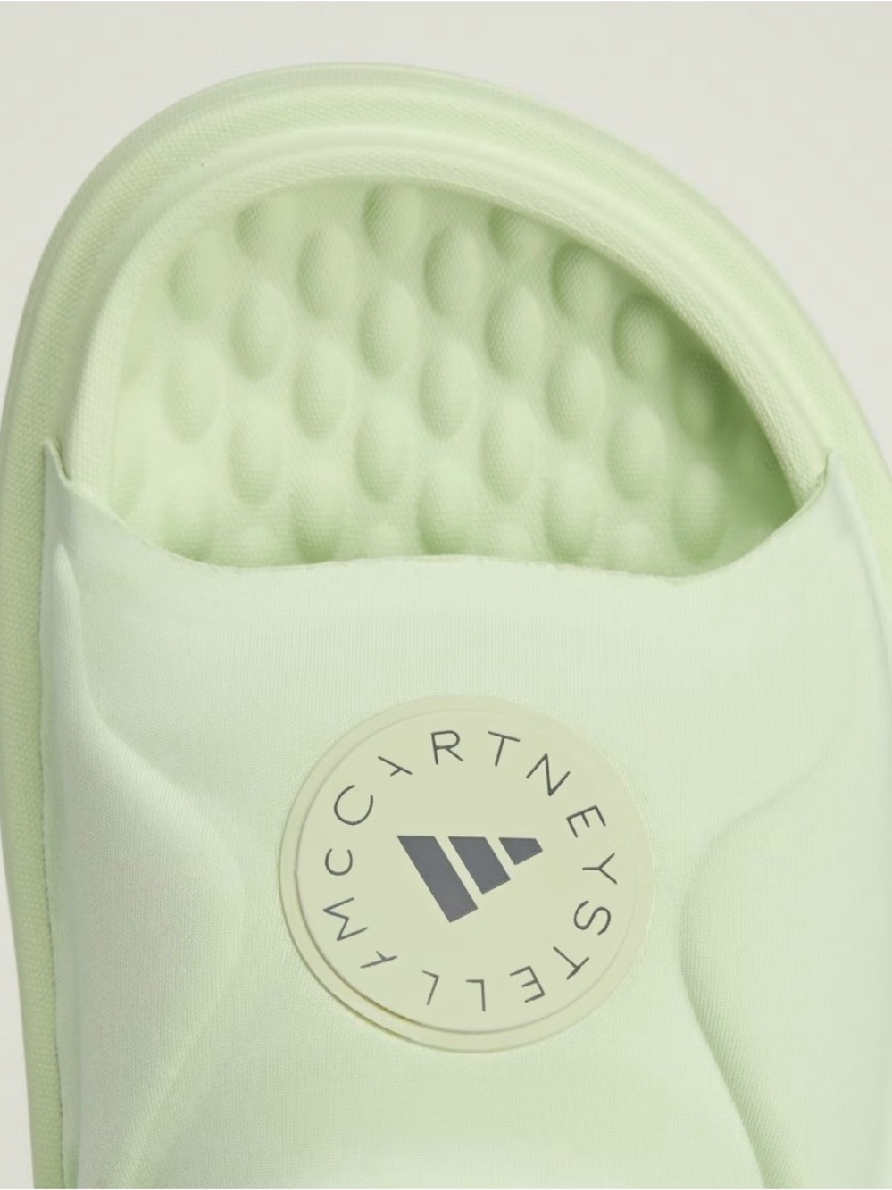 ADIDAS X STELLA MCCARTNEY SLIDE
Halo / Carbon